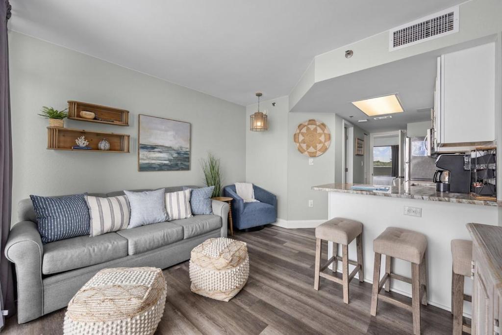 Direct Oceanfront- King Bedroom- Amazing Views/Pools/Hot Tubs/Beach Access/Golf Myrtle Beach Exterior foto